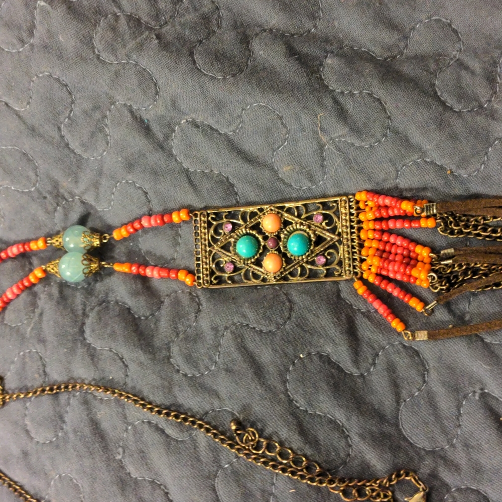 DONATED // Necklace lot of 8 - Picture 9 of 16